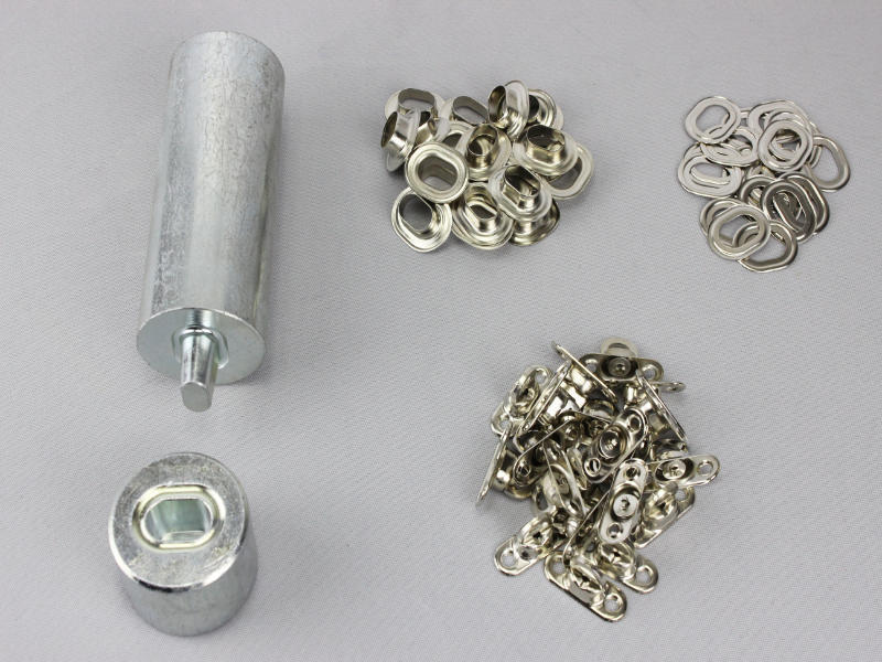 Oval Einschlagstempel 22,5x13,5 mm  + 20 Ösen Nickel + 20 Drehverschluß